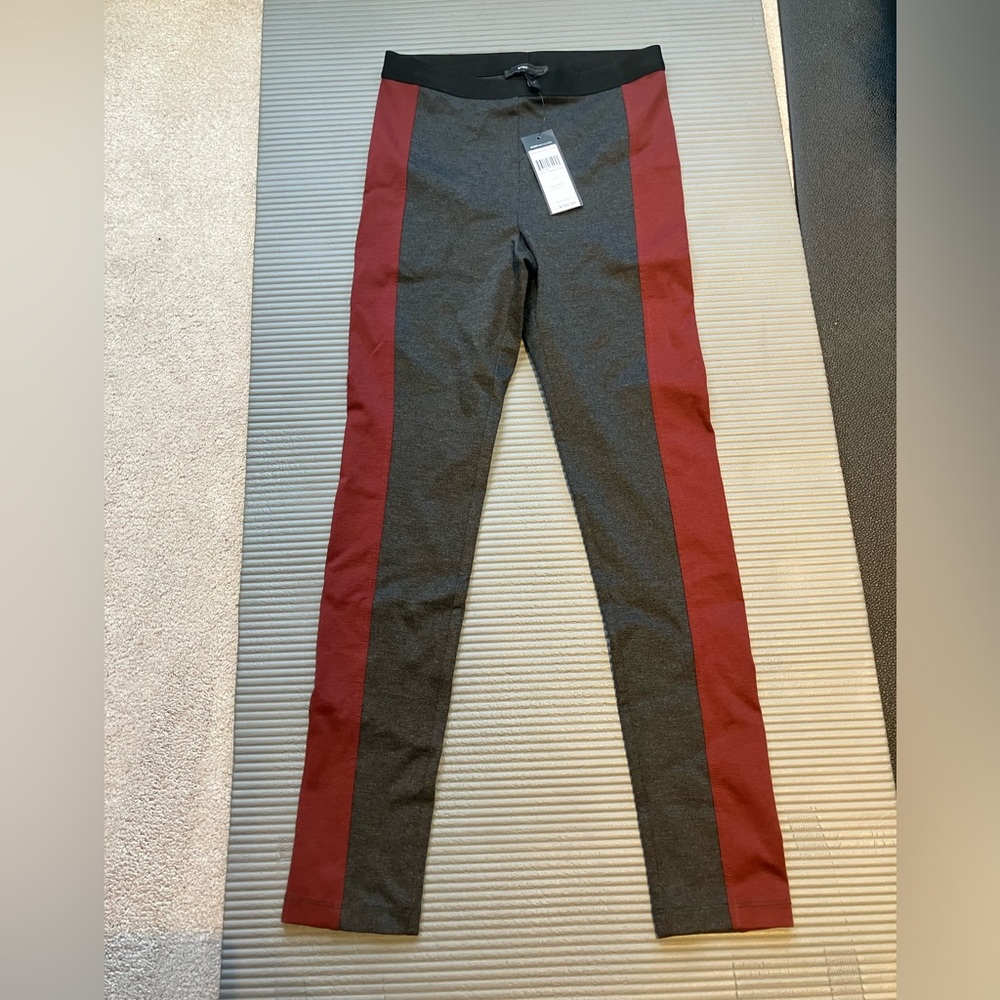 NWT. BCBG Maxazria active leggings. Size S. Grey and red.